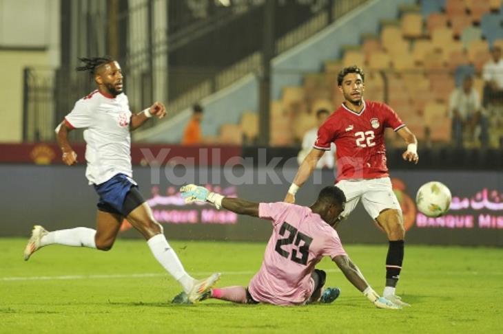 بعد الإصابة أمام كاب فيردي.. مرموش يطير إلى ألمانيا لاستكمال برنامجه العلاجي